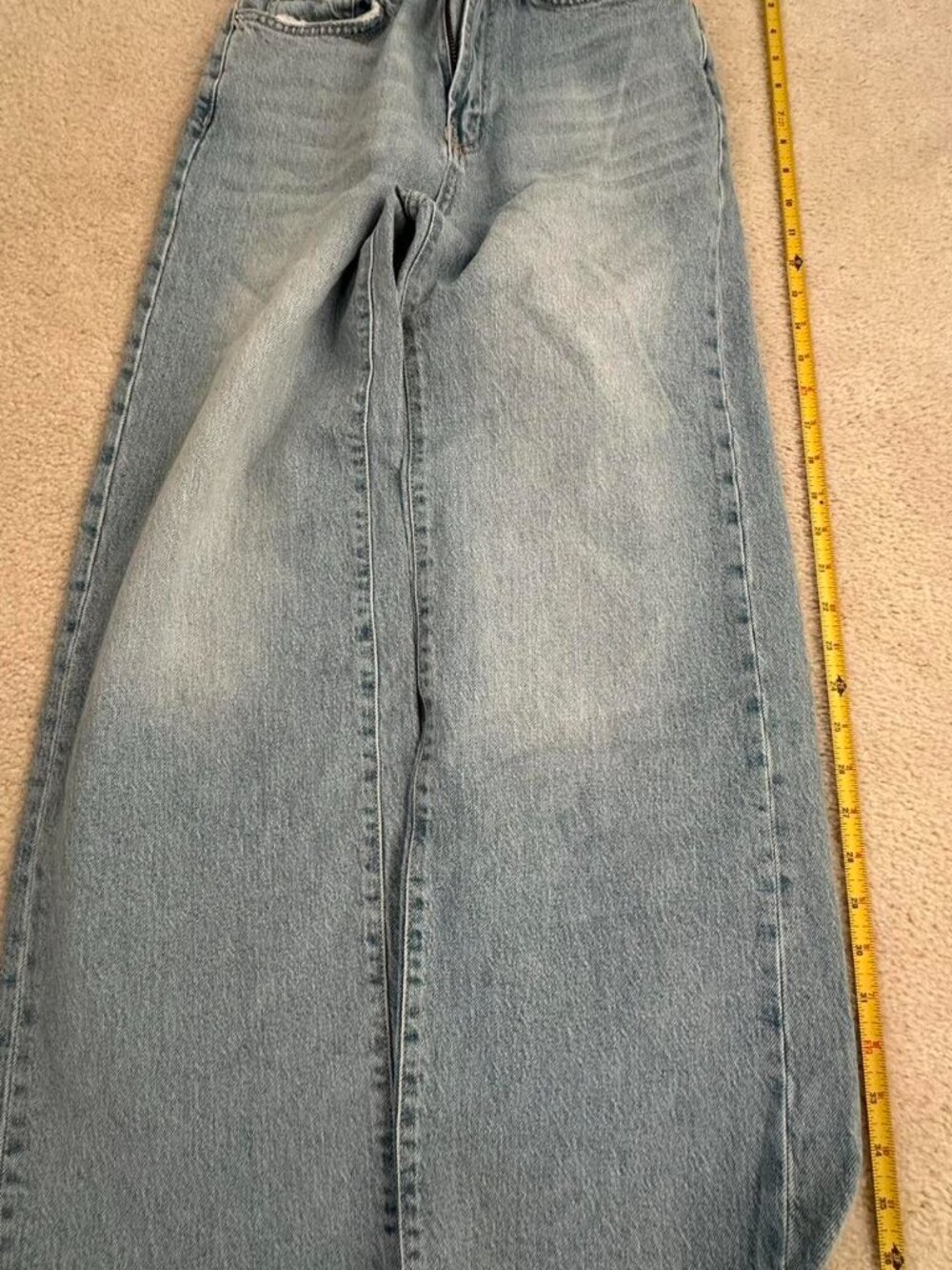 bdg light wash wide leg jeans 💙